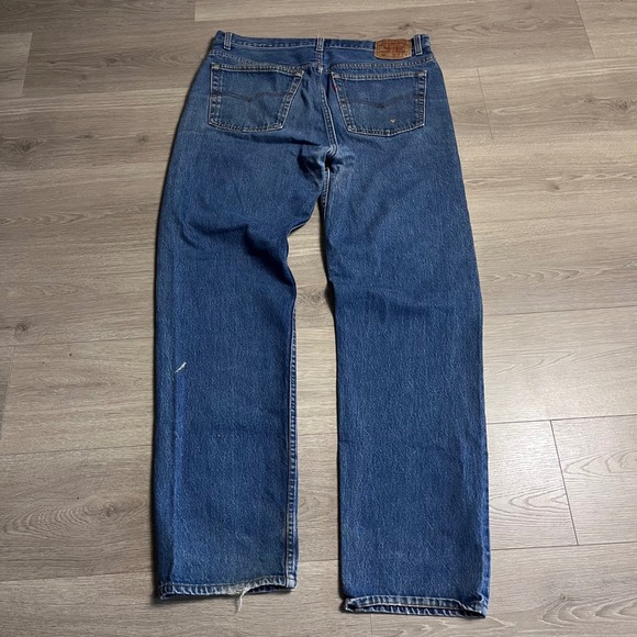 Vintage 80s Levi's 501 Jeans Mens Medium Wash Button Fly Denim True Size: 36x32 - Picture 3 of 14